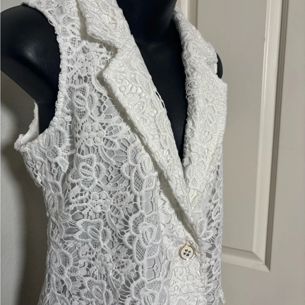 Nanette Lepore Ivory Floral Lace Vest